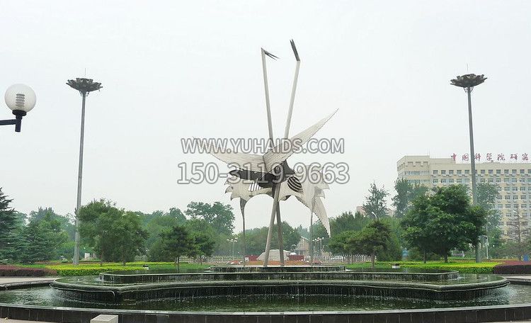 广场大型不锈钢抽象仙鹤雕塑