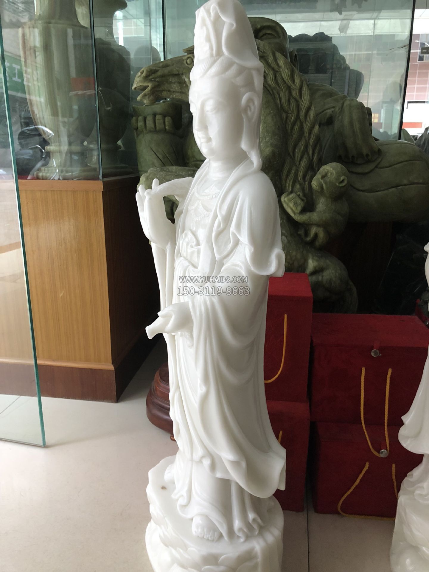 汉白玉观音菩萨雕塑