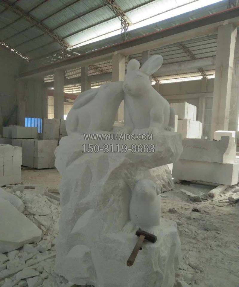 汉白玉生肖兔雕塑