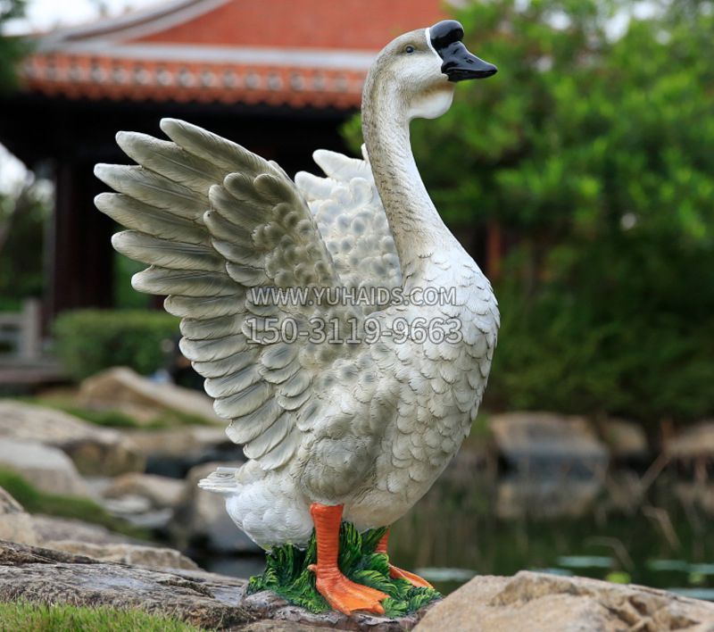 金色的西洋狮子铜雕塑 金色的西洋狮子铜雕塑