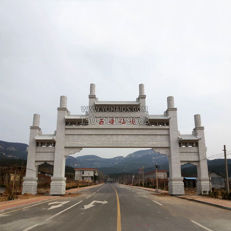 景区路口三间四柱无楼牌坊雕塑