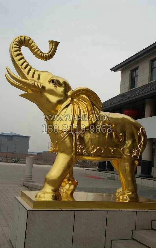 黄铜色喷水大象铜雕雕塑