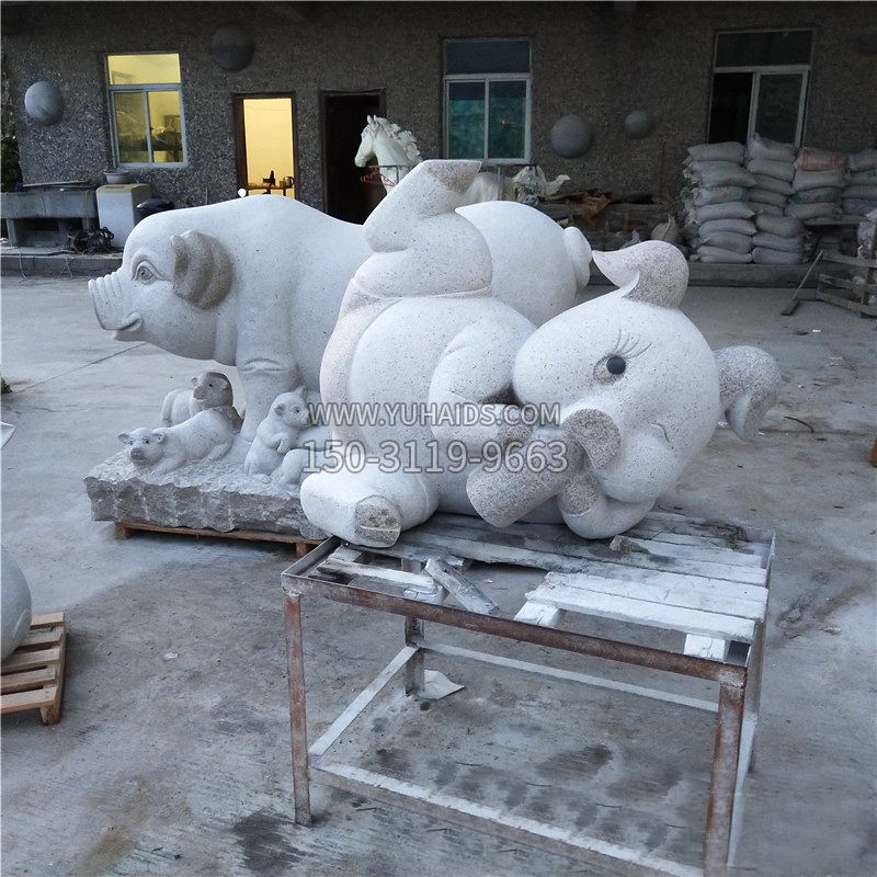 可爱的卡通石雕猪-大理石创意猪仔动物雕塑