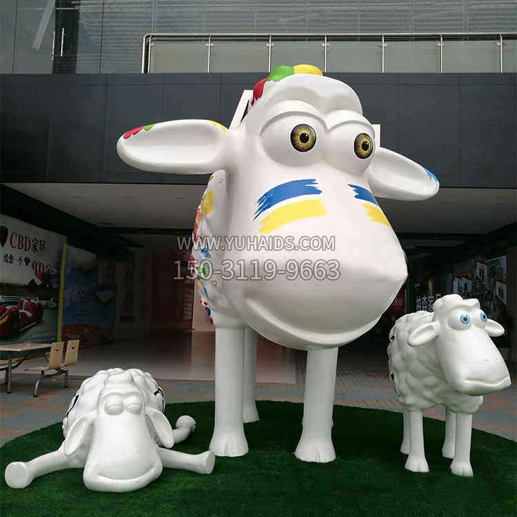 卡通羊玻璃钢雕塑