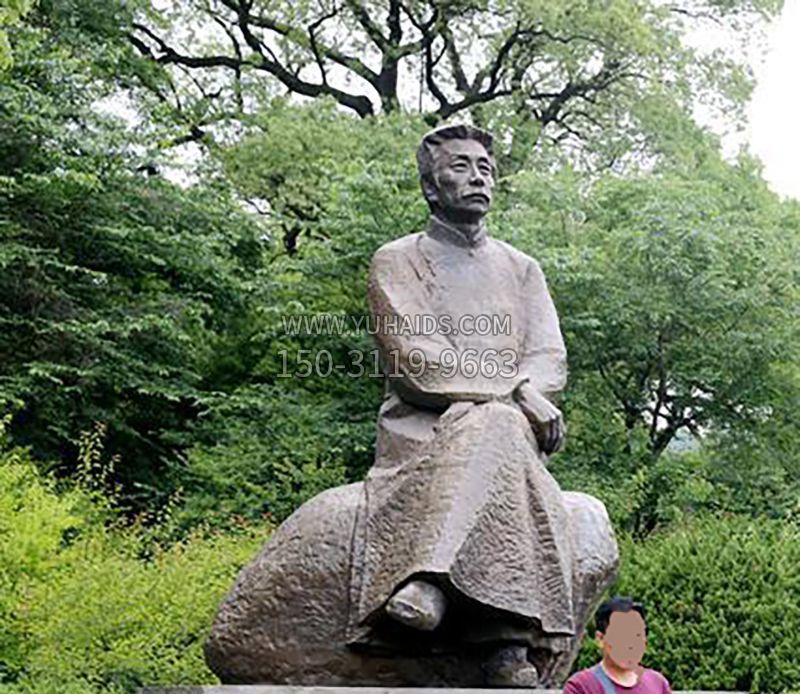 鲁迅公园人物雕塑