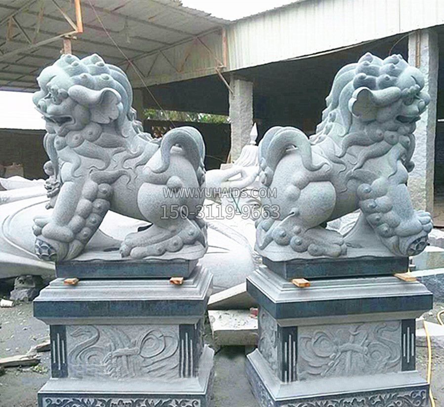 南方狮子献钱狮石雕雕塑