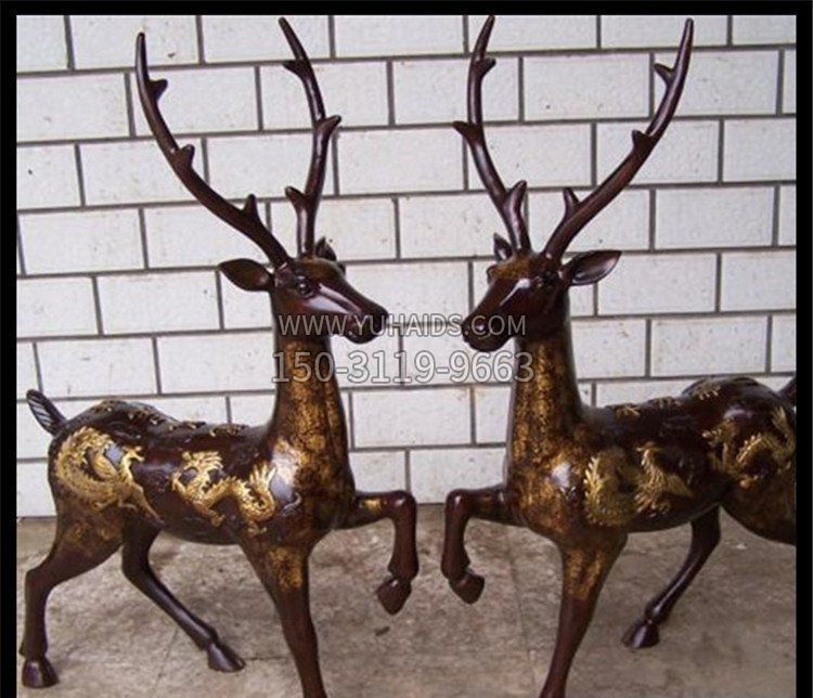 梅花鹿玻璃钢动物雕塑