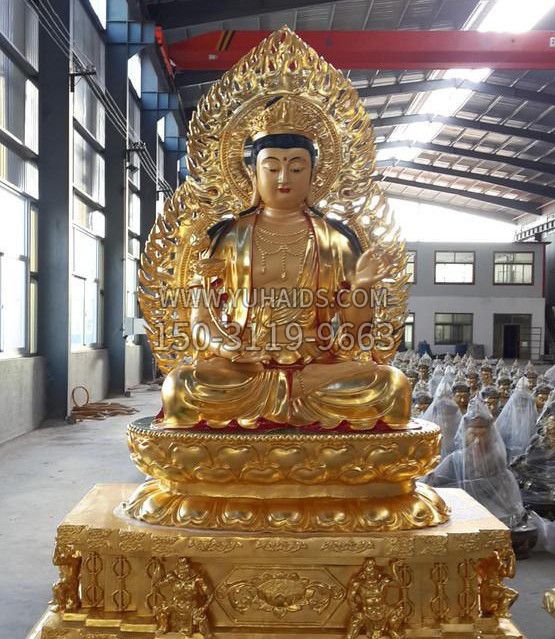 漆金彩绘如来佛雕塑