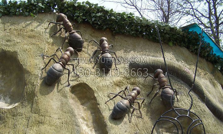爬山的蚂蚁铜雕雕塑