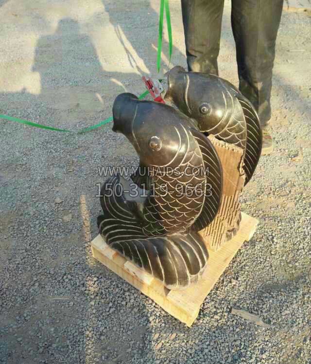 喷水鱼动物铜雕雕塑