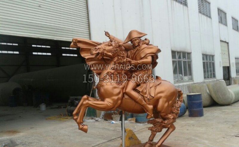 骑马勇士玻璃钢仿铜人物雕塑