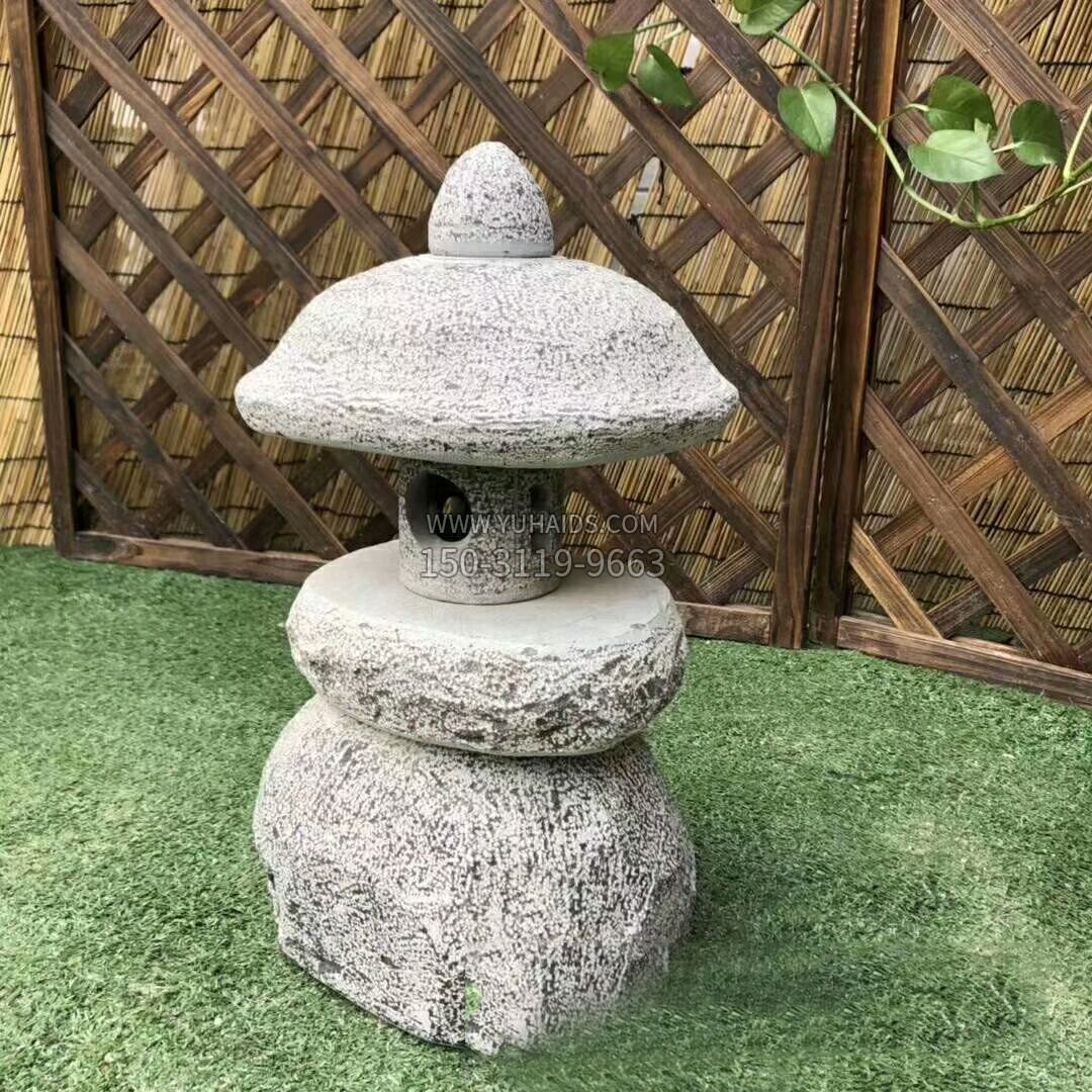 青石仿古石灯笼雕塑