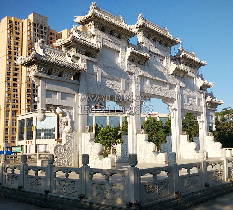 山门石雕牌坊雕塑