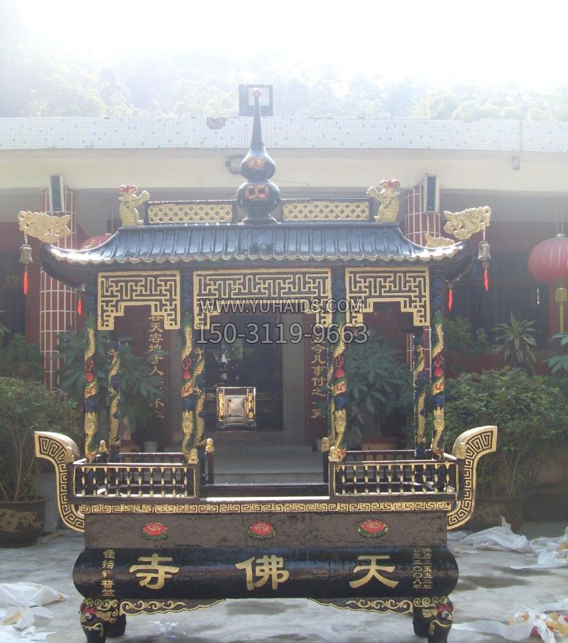 寺庙铸铜四足方形带顶香炉雕塑