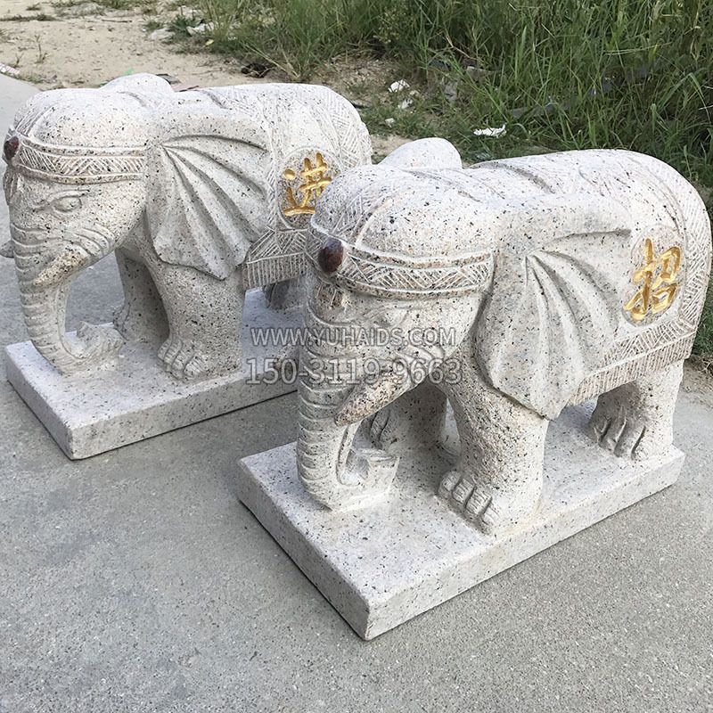 寺庙门口大象石雕雕塑