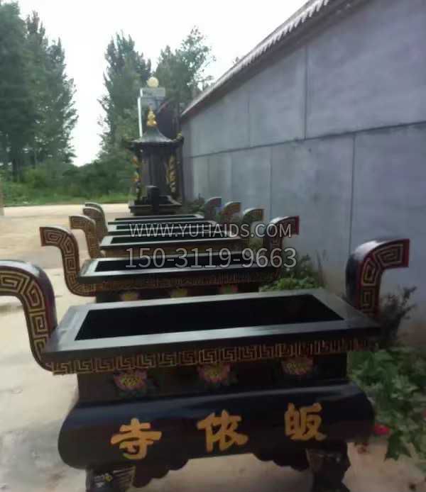 寺庙四足方形香炉铜雕雕塑