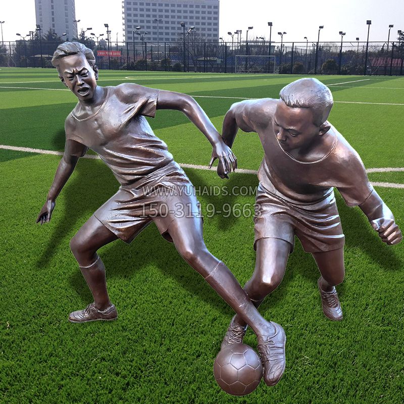 踢足球仿铜人物雕塑
