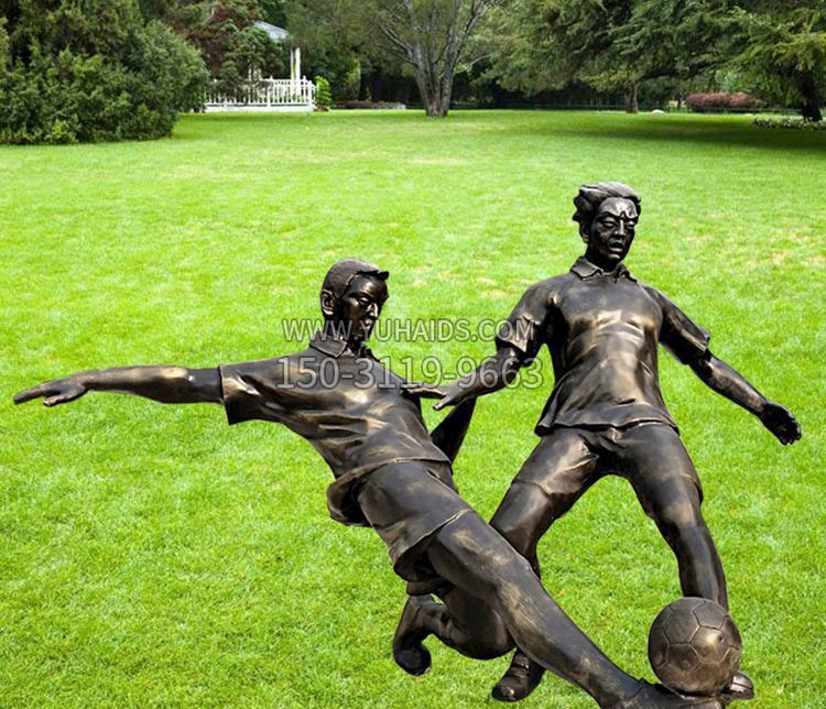 踢足球的人物铜雕雕塑