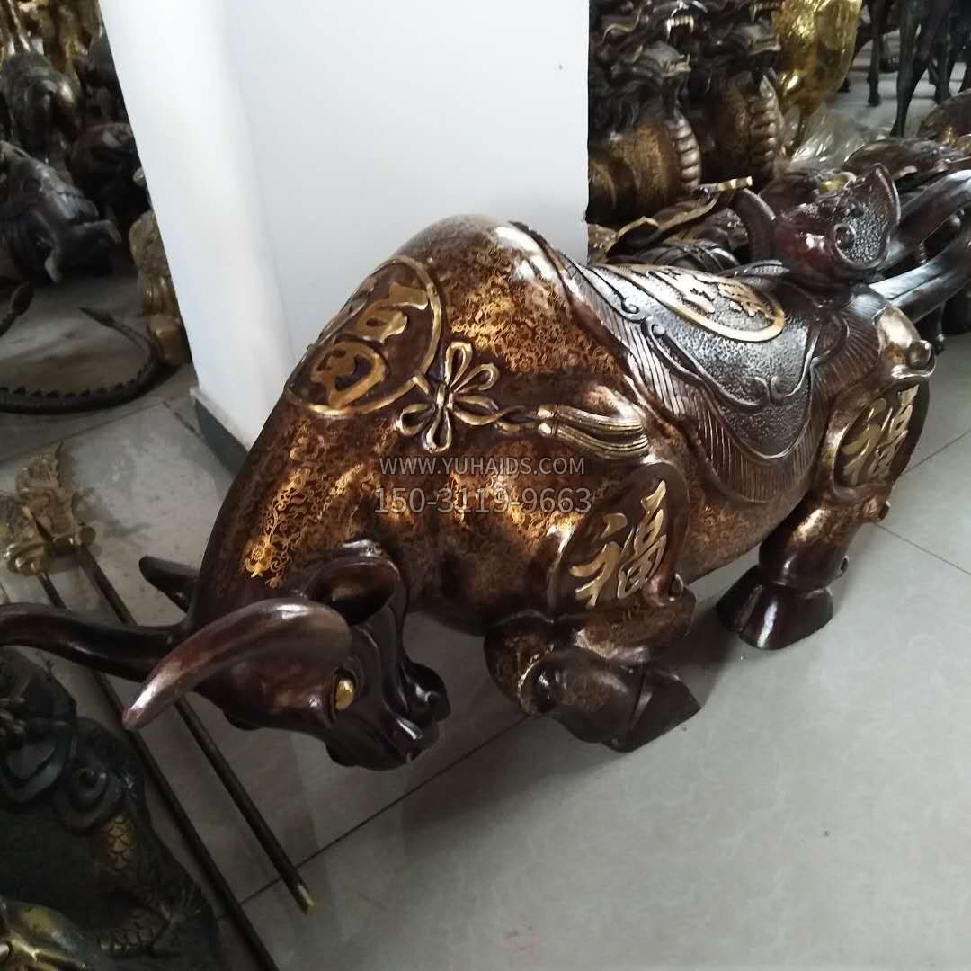 铜开荒牛雕塑