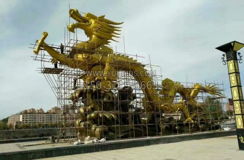 铜雕中国龙和海浪雕塑