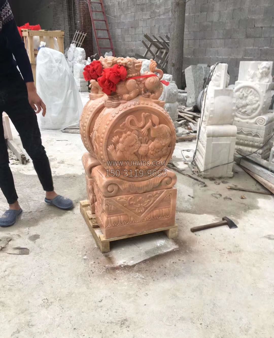 晚霞红招财貔貅石雕雕塑