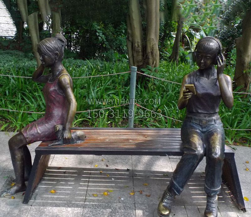 现代时尚女孩公园景观铜雕雕塑