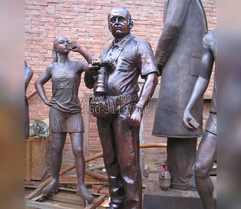 现代人物广场铜雕雕塑