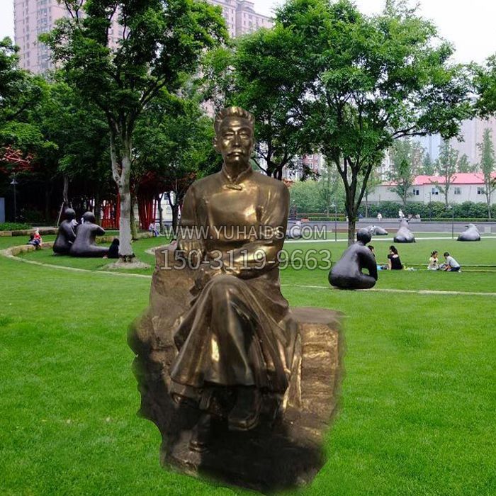 校园名人鲁迅先生玻璃钢仿铜雕像雕塑
