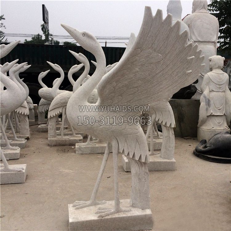 展翅欲飞的仙鹤石雕雕塑