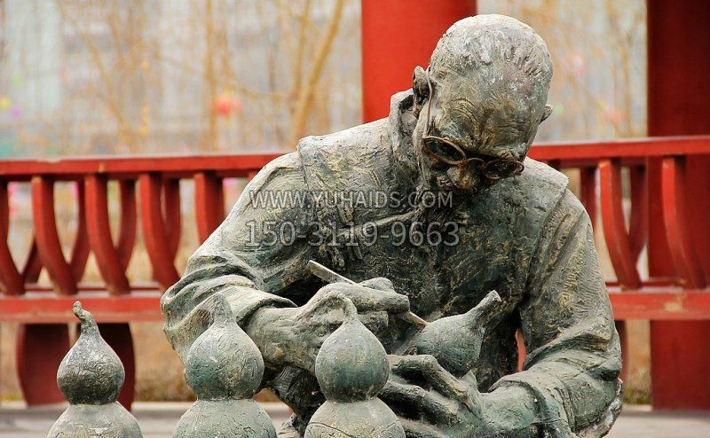 园林在葫芦上刻字的老人小品铜雕雕塑