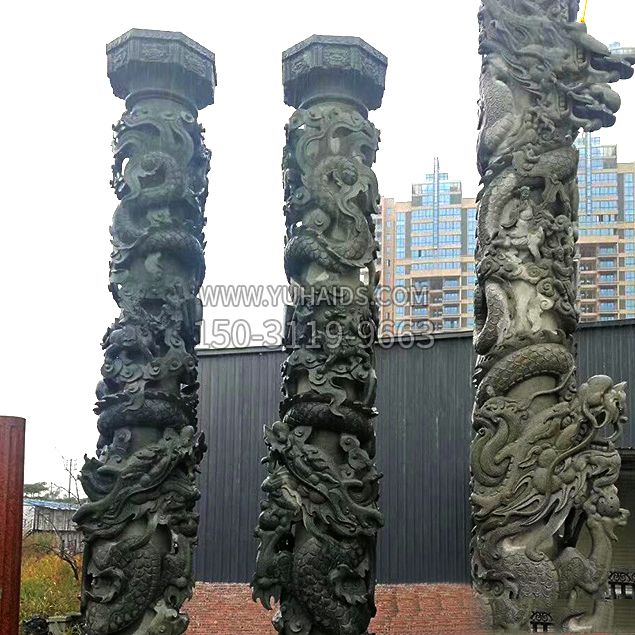中国盘龙柱雕塑