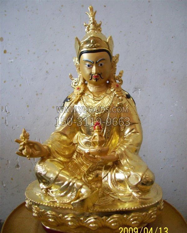 铸铜贴金藏佛莲花生大士雕塑