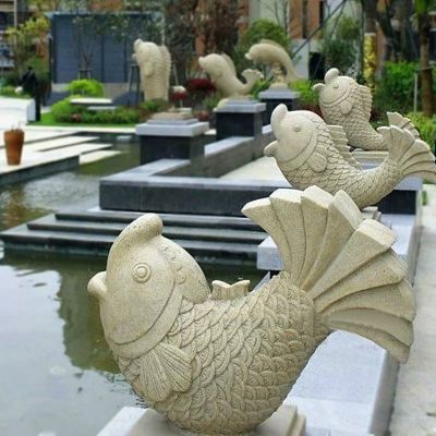 喷水鱼砂岩石雕-园林水池水塘动物喷泉雕塑