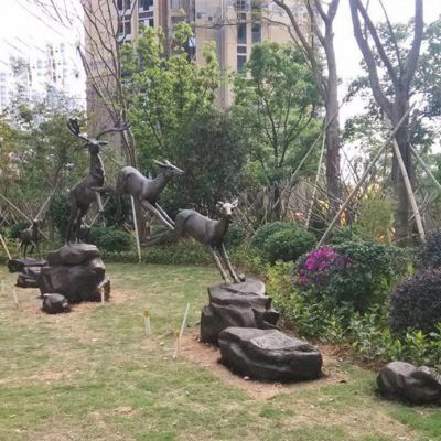 铜雕公园动物鹿雕塑