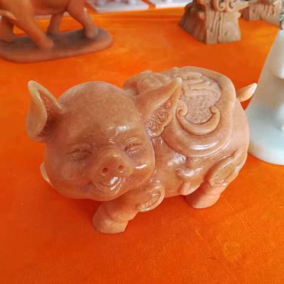 晚霞红大理石招财猪雕塑-企业商场创意生肖动物风水摆件