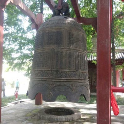 铜钟寺庙铜雕