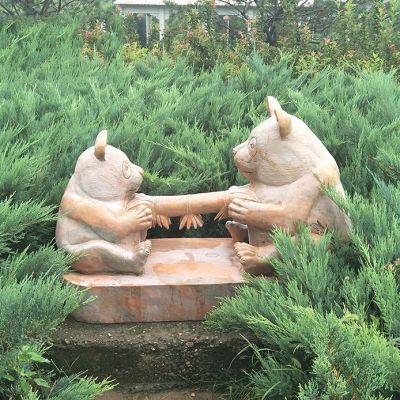晚霞红熊猫母子石雕