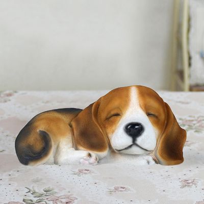 卧姿比格犬仿真雕塑，睡觉的小狗狗是内美陈动物雕塑摆件