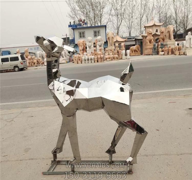 城市街道不锈钢镜面几何梅花鹿雕塑