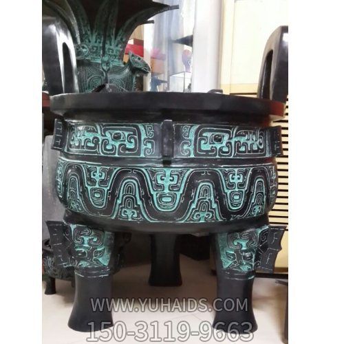 仿古青铜器大型鼎雕塑
