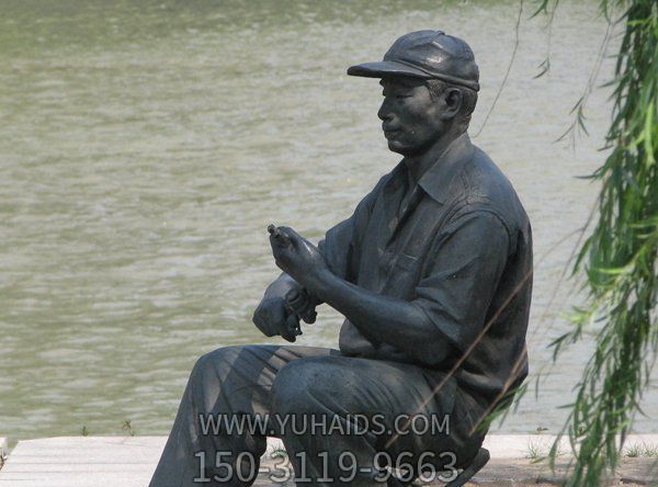 公园铸造钓鱼人物青铜雕塑