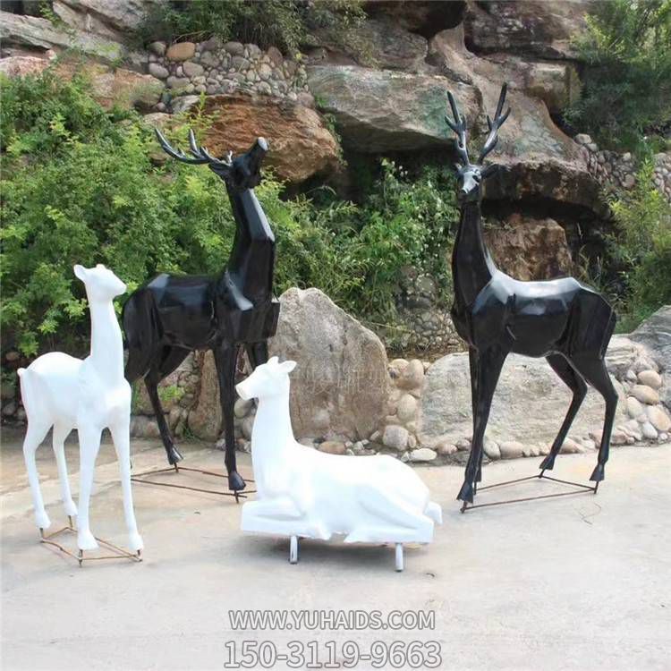 公园玻璃几何黑白梅花鹿雕塑
