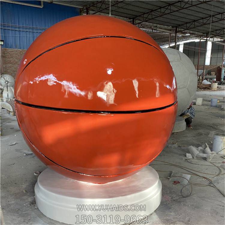 校园广场玻璃钢仿真足球景观摆件雕塑