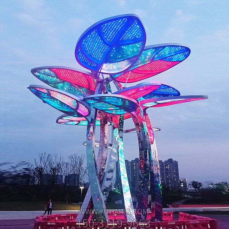 广场大型不锈钢镂空创意景观小品雕塑