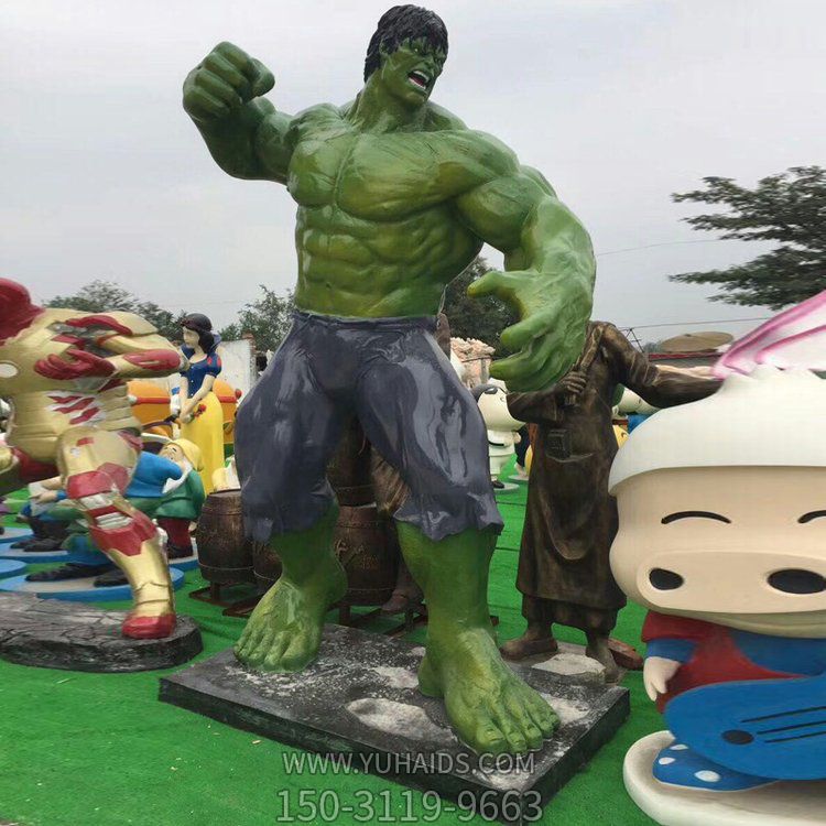 电影院玻璃钢大型动漫人物绿巨人雕塑