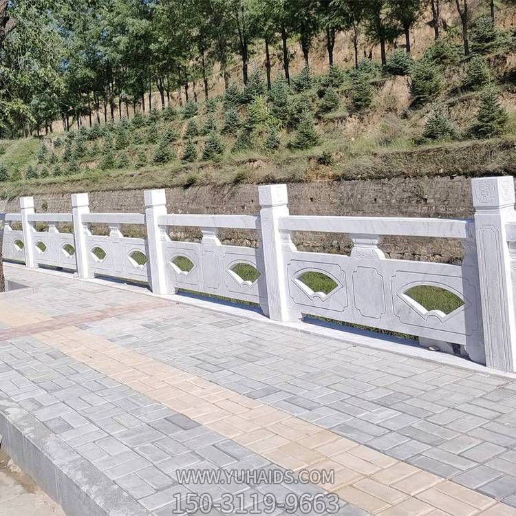 村庄街边安装大理石扇形防护栏杆栏板雕塑