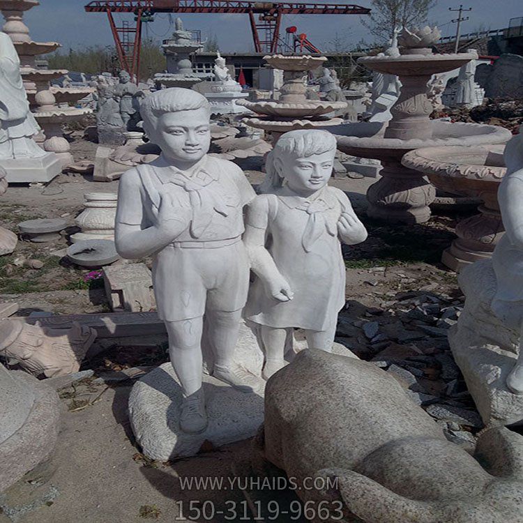 学校摆放大理石雕刻学生少先队员雕塑