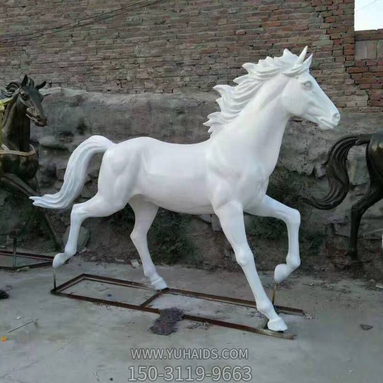 园林景观玻璃钢马雕塑