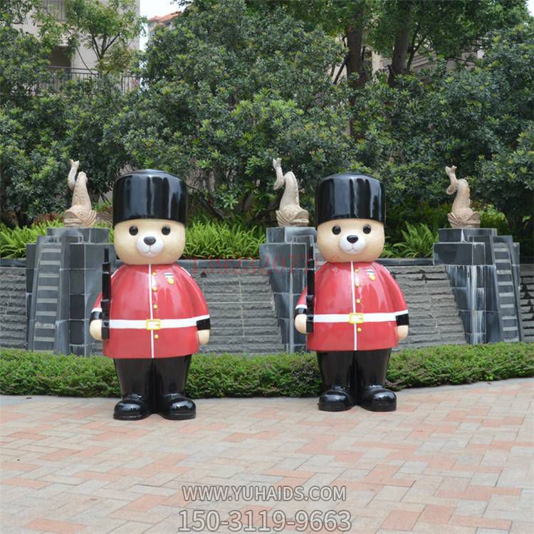 游乐园摆放玻璃钢卡通迎宾熊小品雕塑
