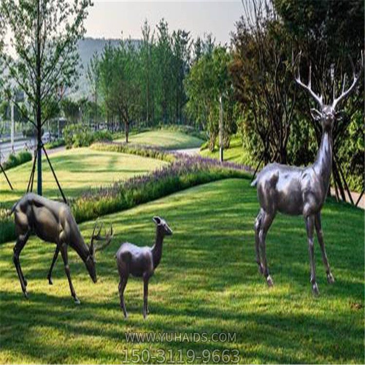花园草坪玻璃钢仿铜梅花鹿雕塑